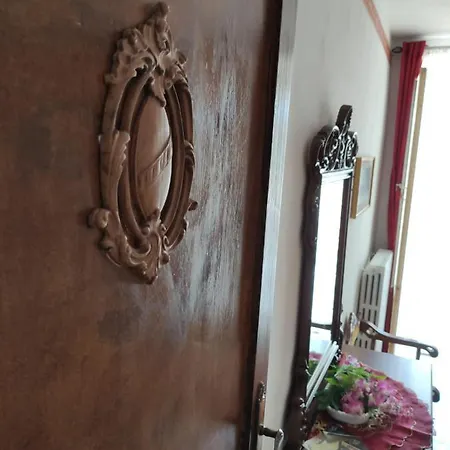 Una Casa Del Borgo Medievale A House In Medieval Village